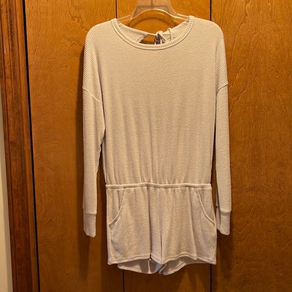 Gilly Hicks Pants - SOLD Gilly Hicks by Hollister Small Light Blue Romper w/ Open Back & Pockets EUC